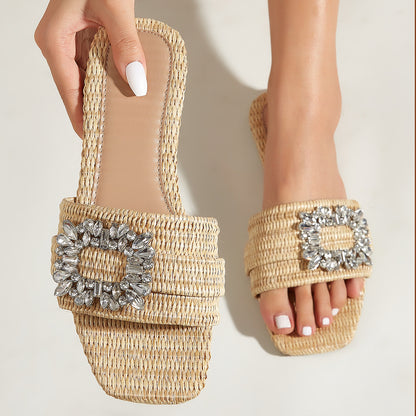 Claquettes pour femme à bout carré avec paille et strass – plates, idéales pour les vacances, les loisirs et toutes les tenues